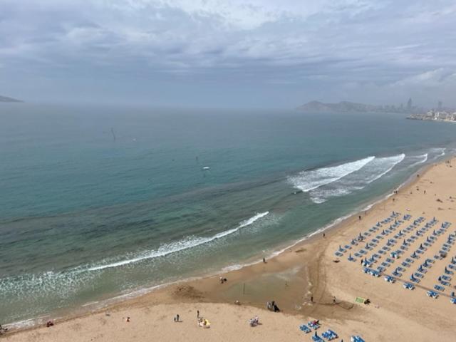 Precioso apartamento a estrenar en primera línea de playa Benidorm Exterior foto